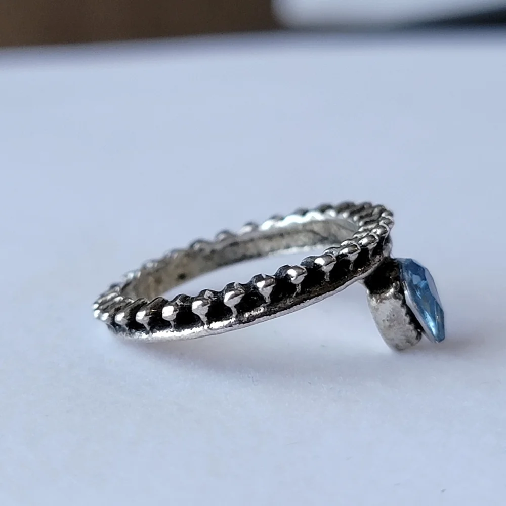 Blue Teardrop Rhinestone Dainty Silver Tone Crown Ring Size 5¾